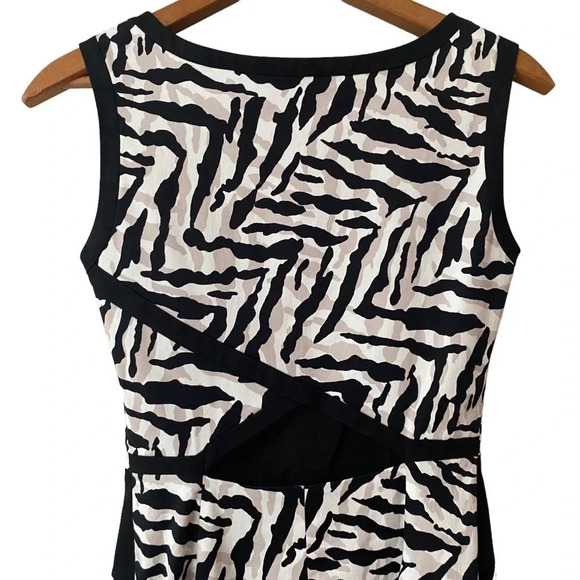 Karen Millen Zebra Print Cutout Back Dress 4 Black White Bodycon Cocktail - Picture 10 of 15